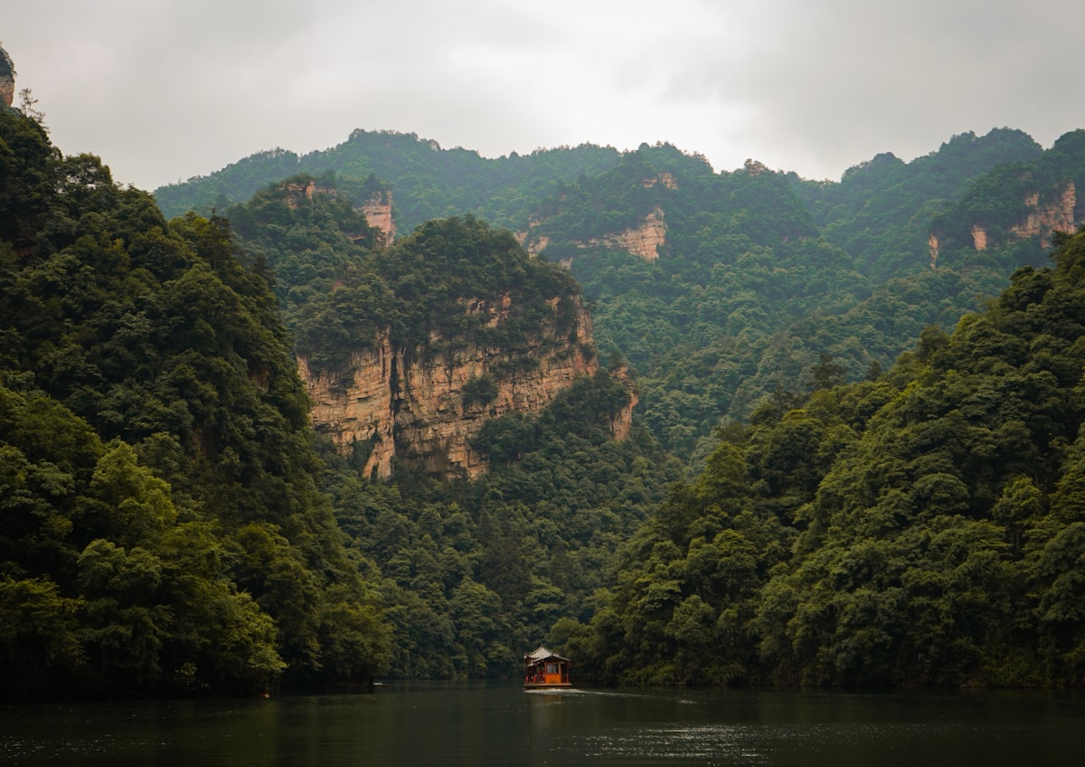宝峰湖