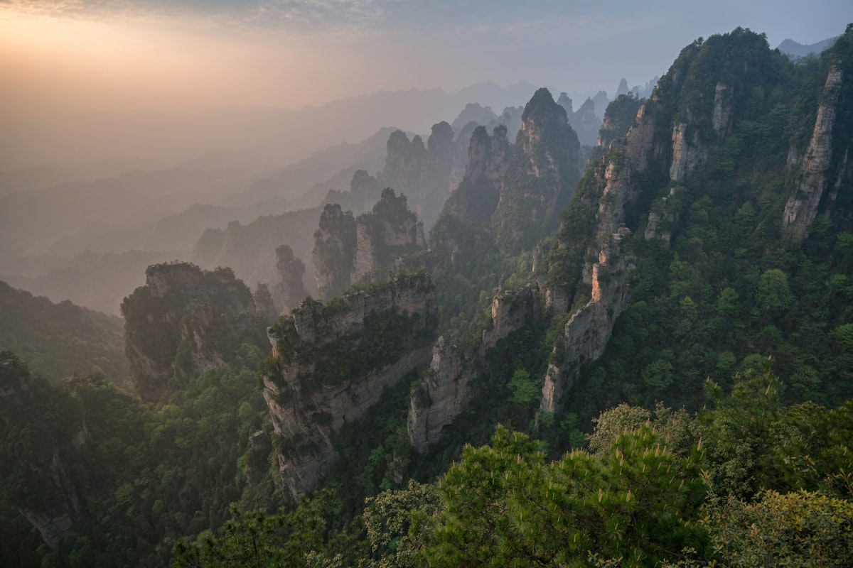 航拍峰林